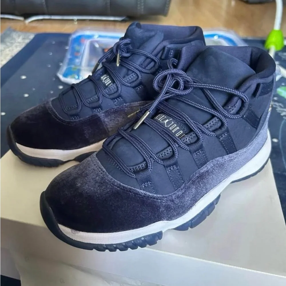 Jordan Velvet High-Top Sneakers - Black/Gray with Gold Jumpman - Picture 3 of 3